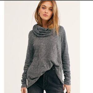 FREE PEOPLE BEACH Cocoon Cowl Pullover Turtleneck Purple Medium 100% Cotton